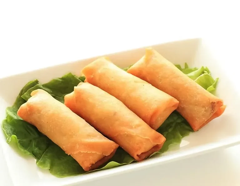 Nems aux crevettes dans restaurant thaïlandais